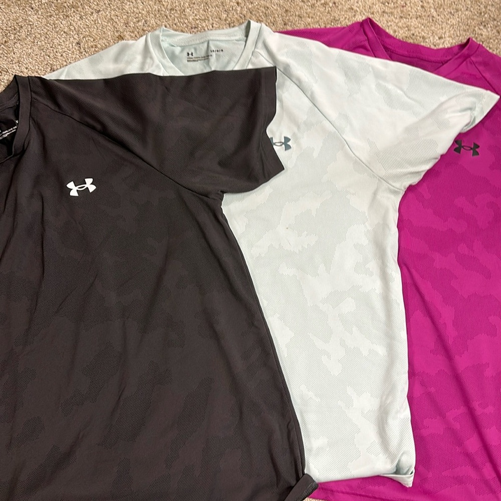 Under Armour tee bundle